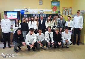 Патриотическое  мероприятие в школе, посвященное  Дню Республики Крым