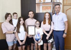 Одна из самых активных  и творческих семей  Черноморского района  приняла участие в форуме  «Территория смысла»