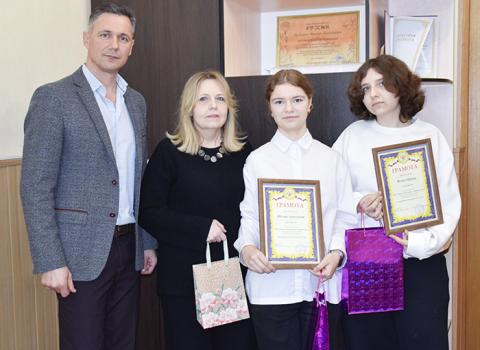 Юные художницы — гордость Черноморского района! 