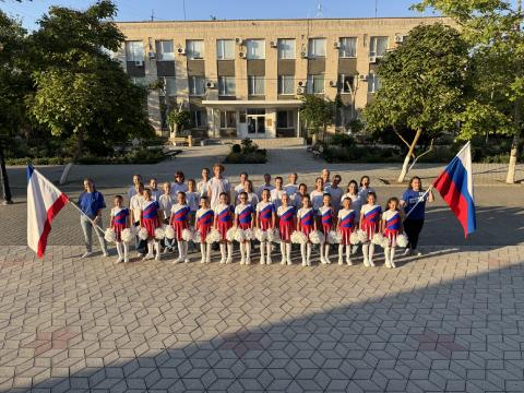 В Черноморском прошла молодёжная танцевальная акция в честь Дня молодёжи