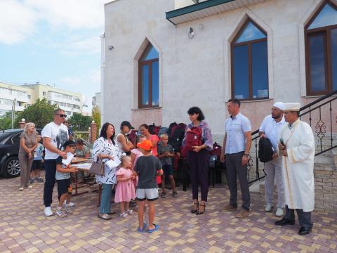Детям участников СВО вручили  школьные принадлежности