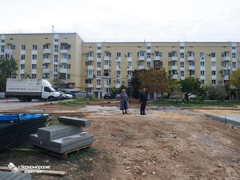 Черноморское  благоустраивается