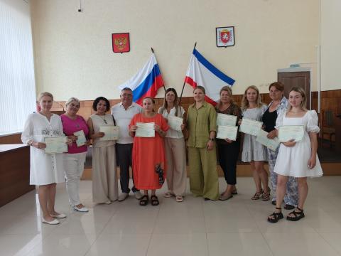 ТОРЖЕСТВЕННОЕ ВРУЧЕНИЕ УДОСТОВЕРЕНИЙ МАТЕРЯМ И ЖЁНАМ УЧАСТНИКОВ СВО