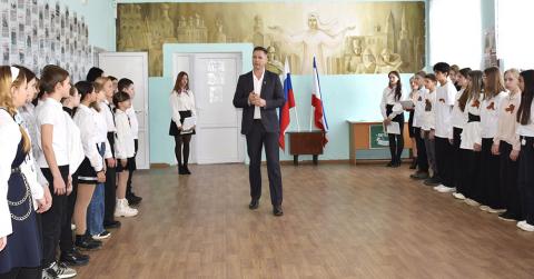 В школах района прошли  торжественные линейки, посвященные  открытию Года Защитника Отечества  и 80-летия Великой Победы в ВОВ